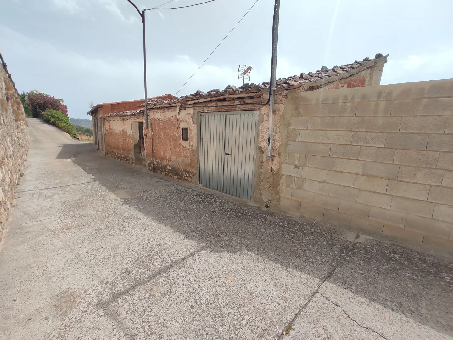 Urban corrals with 70 m² built