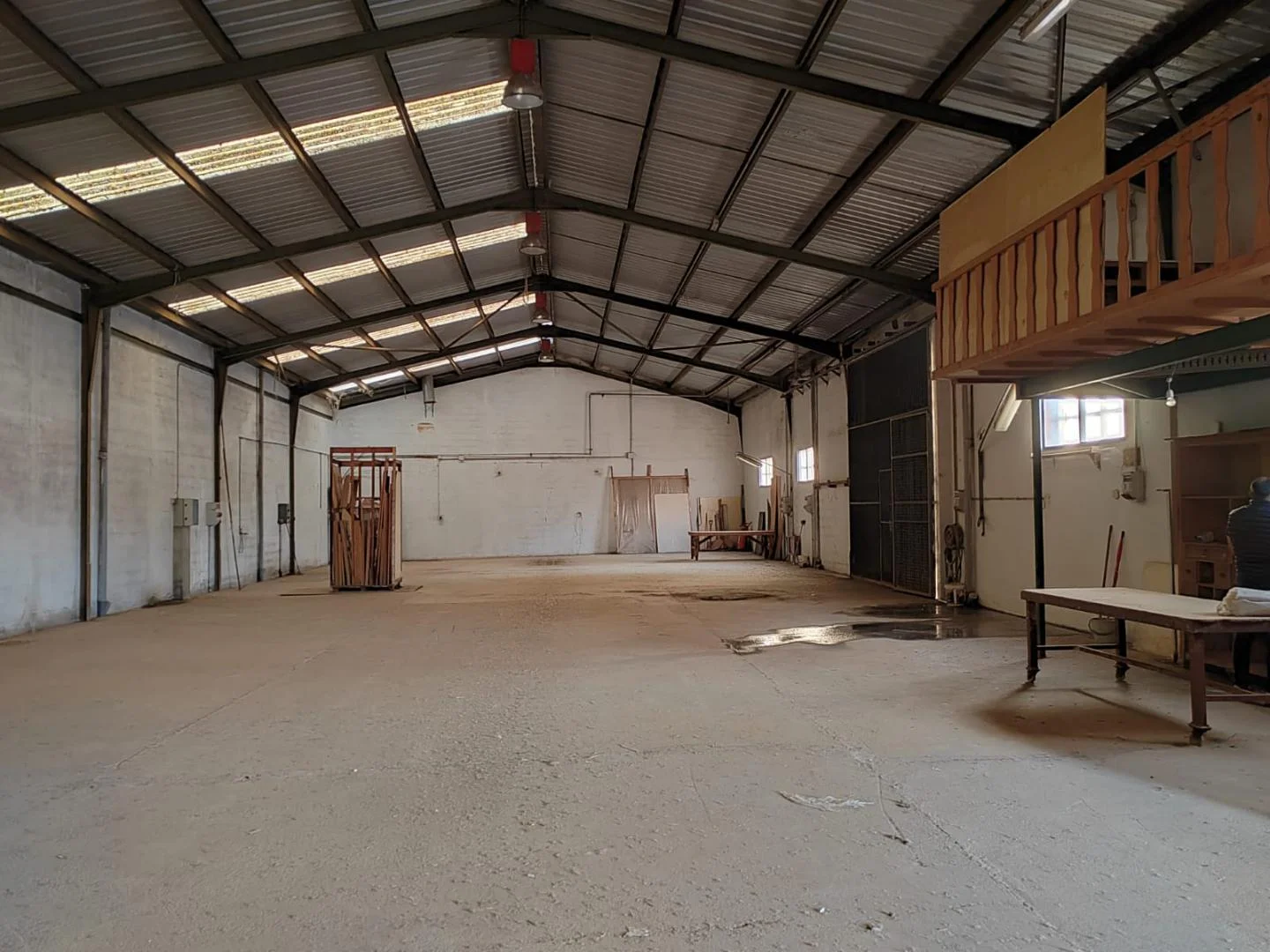Industrial warehouse in Benifaió, 468 m²
