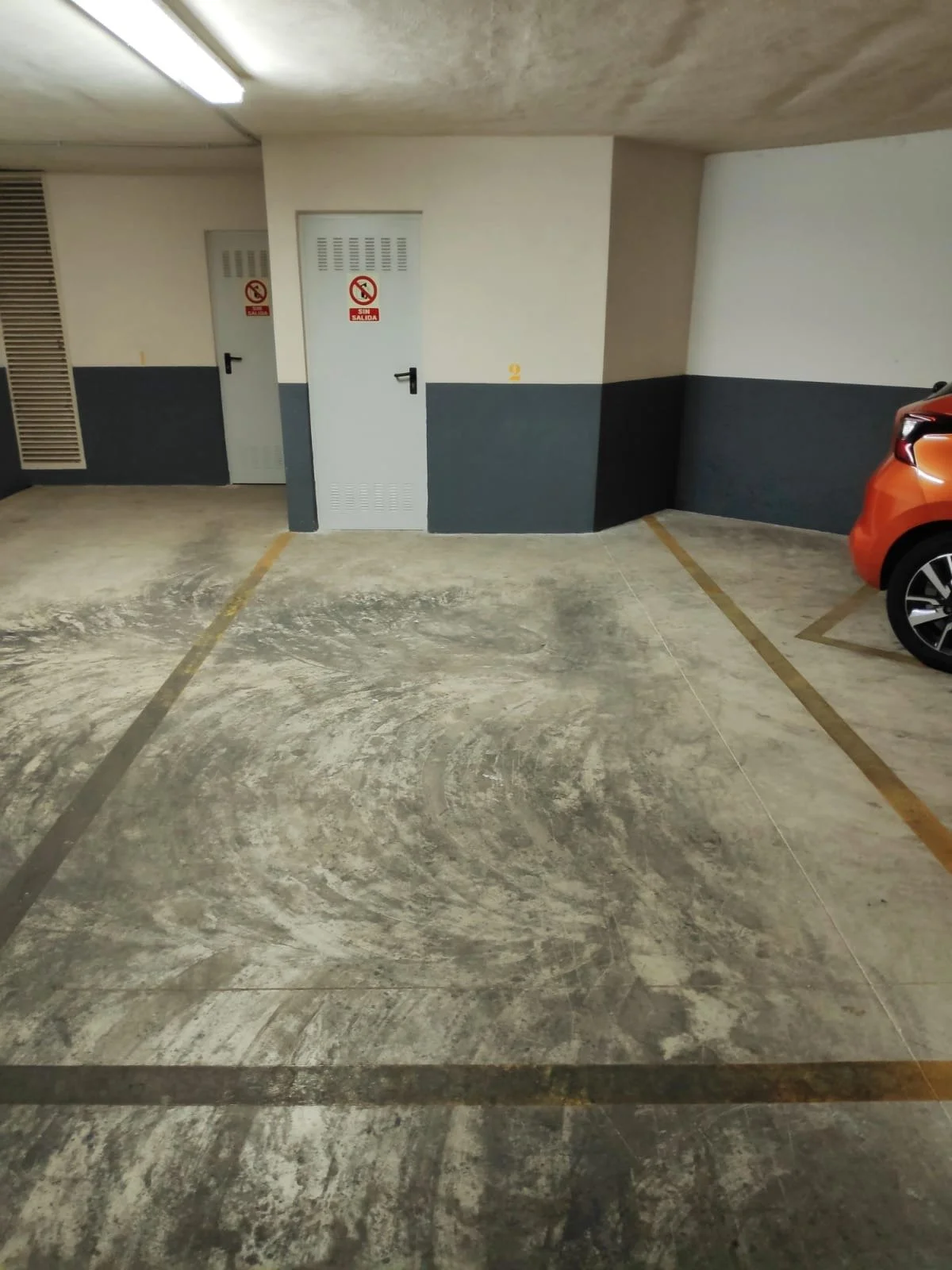 Garage and storage unit in Manises