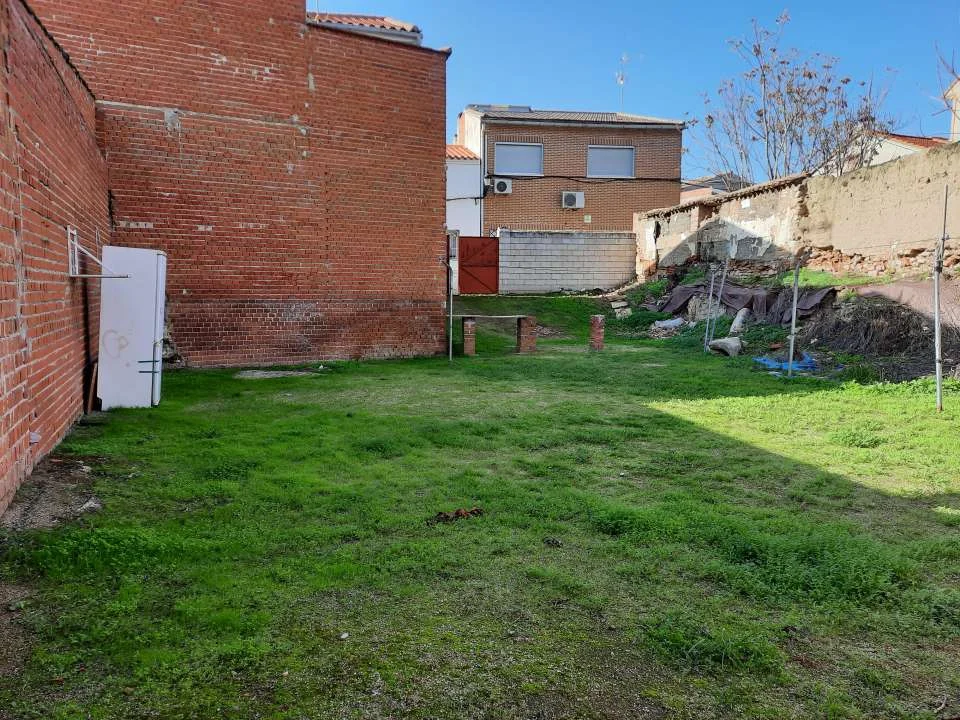 Urban Escalona plot with utilities
