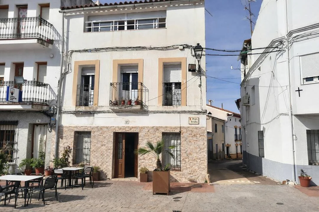 Three-storey village house, six bedrooms