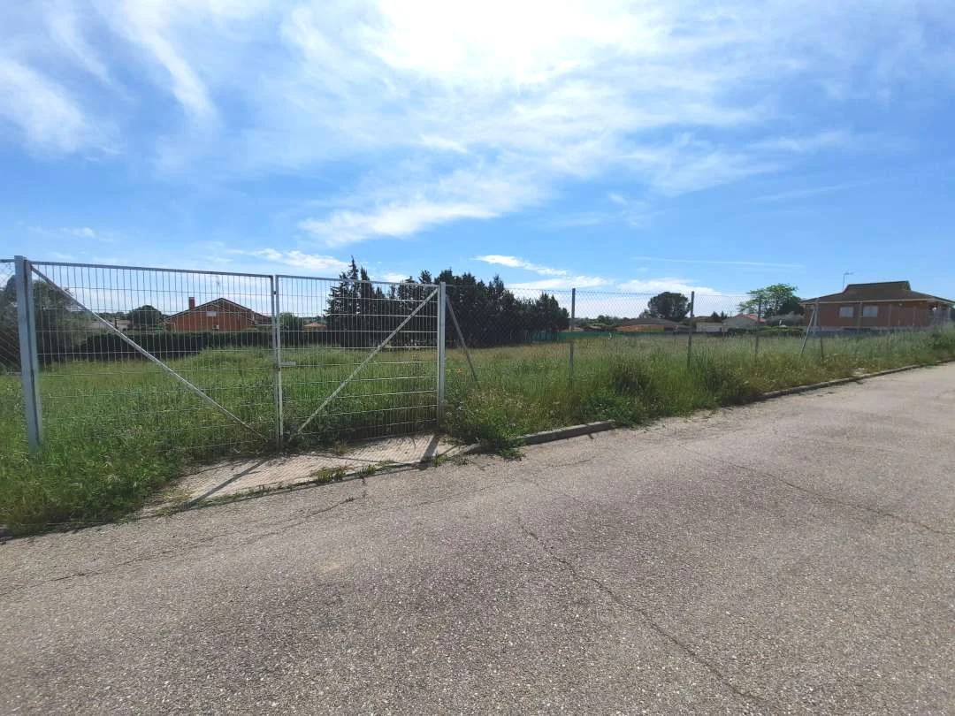 Urban plot with 1,000 m²