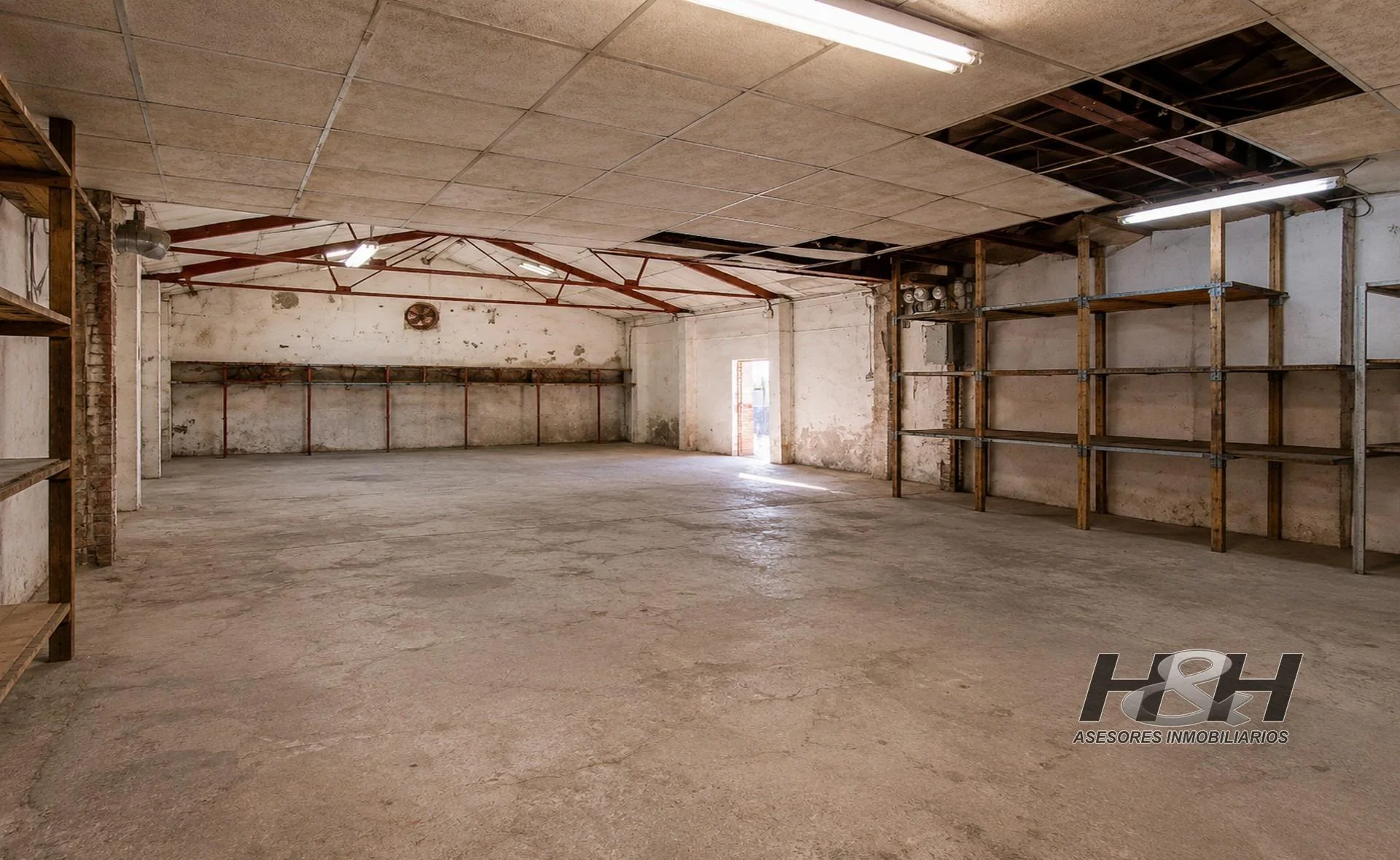Industrial warehouse with redevelopment potential