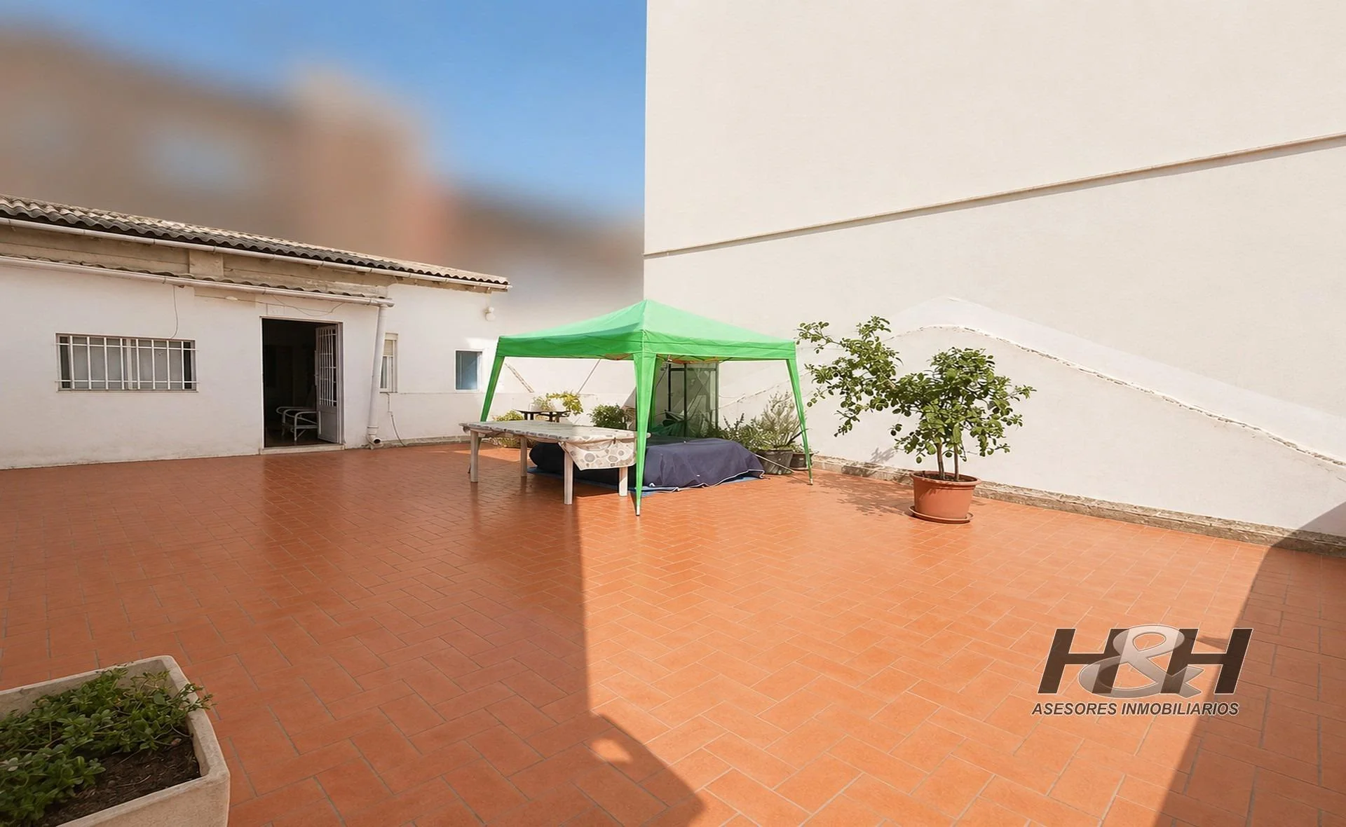 Mixed-use property in Burjassot, 281 m²