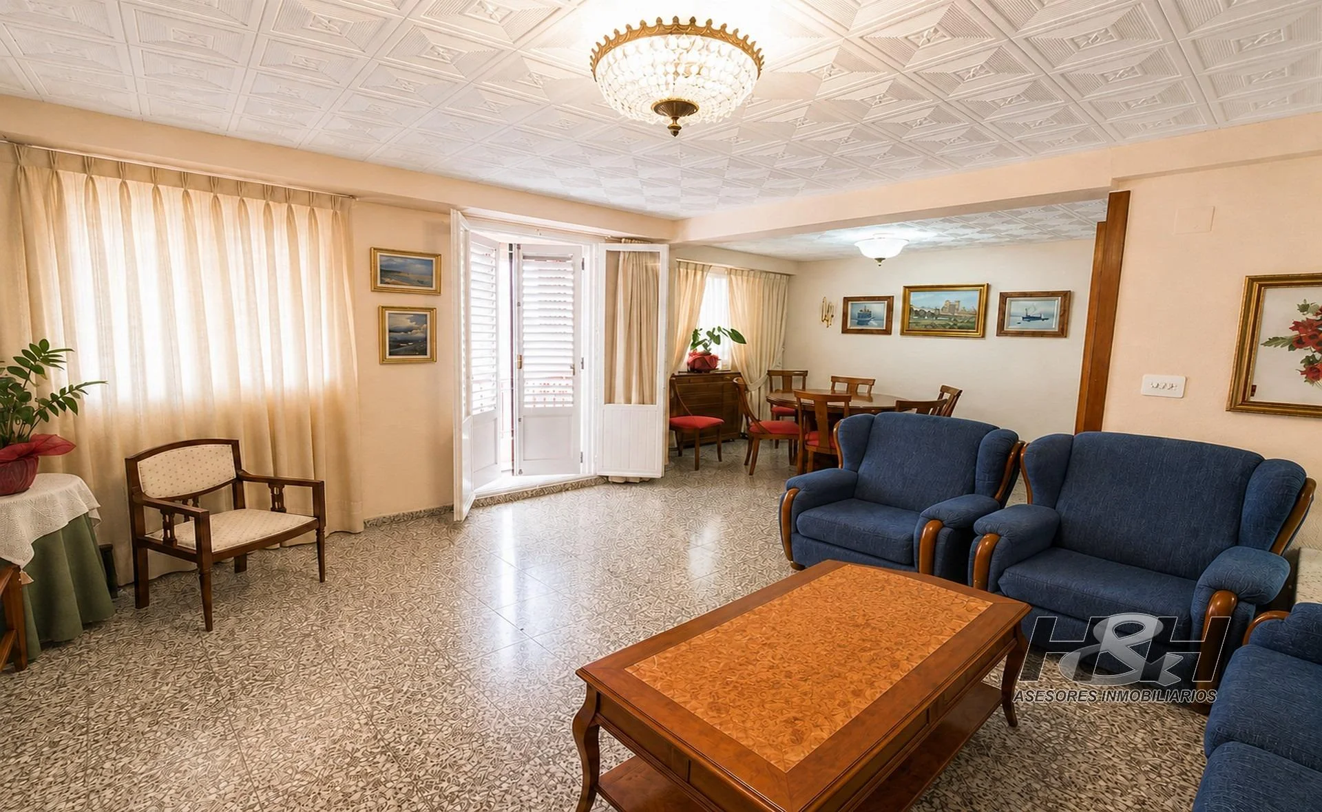 Bright three-bedroom flat in Godella