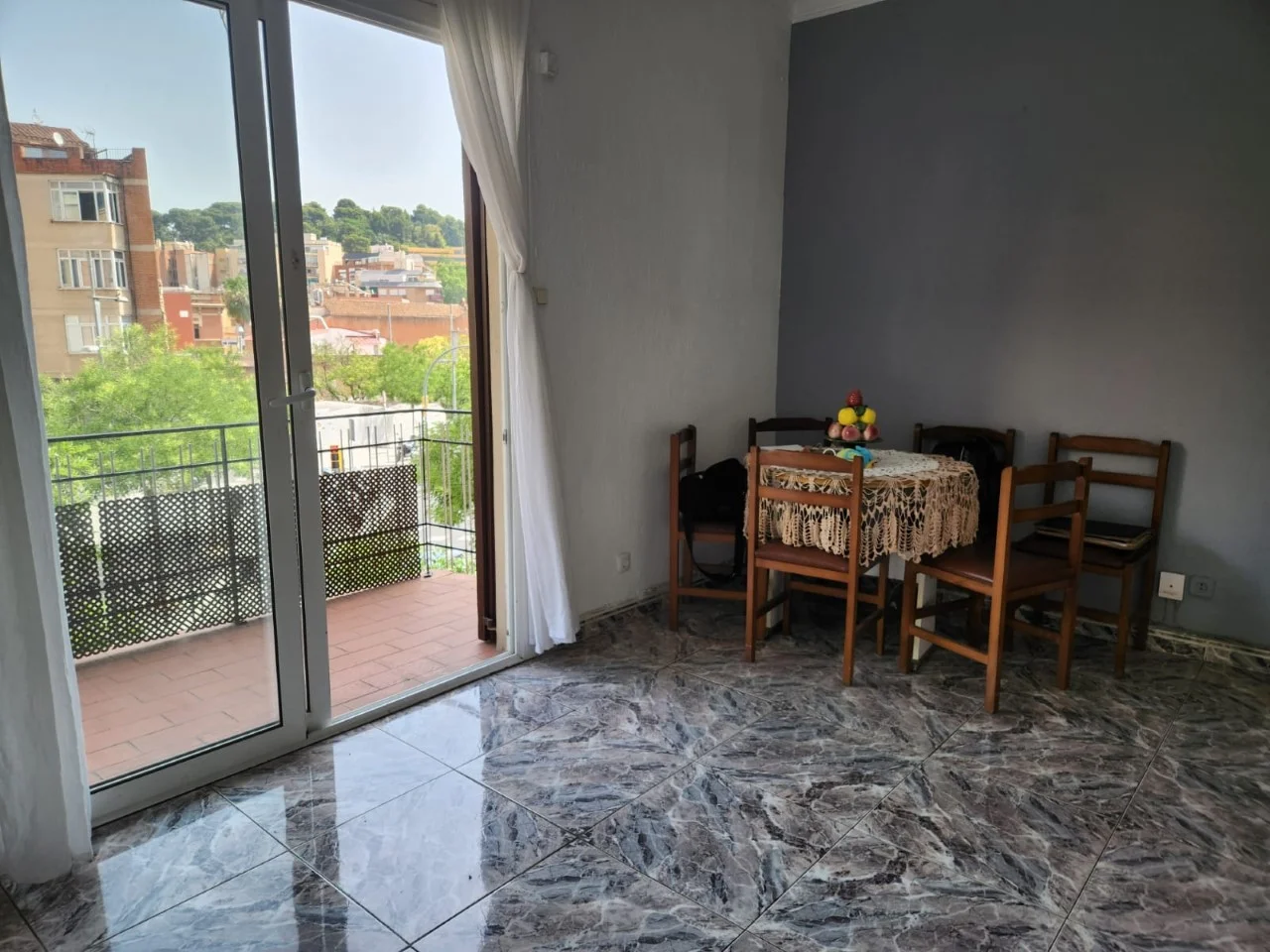 Exterior Horta flat, 3 bedrooms, balcony