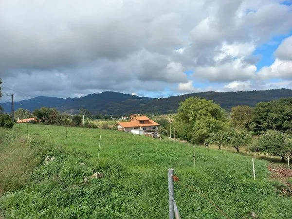 Solar urbano en Tornón cerca de Rodiles