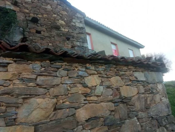 Two-dwelling rural property, 4,400 m² plot