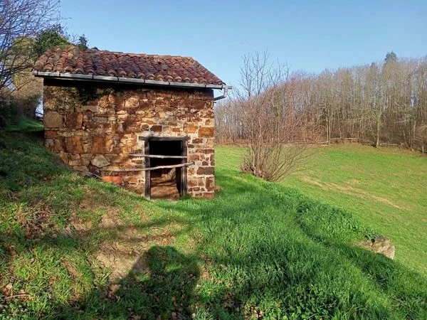 Rural Mieres plot with tool cabin