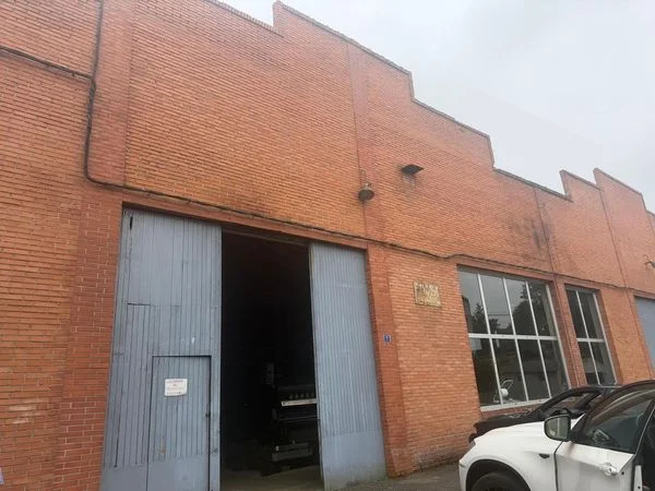 Nave industrial en Nava, 1.827 m²