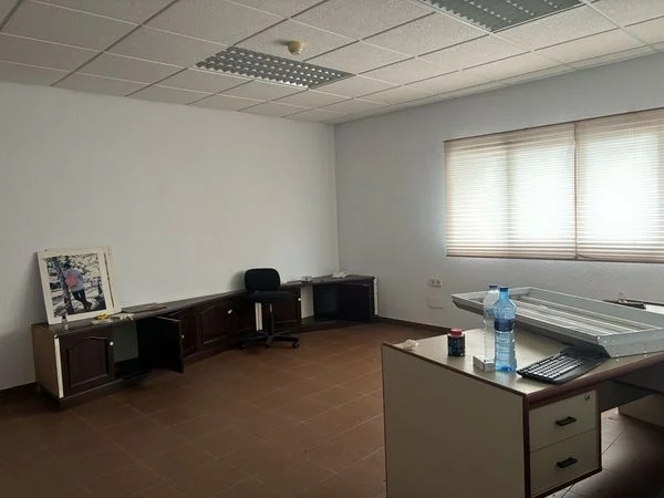 Industrial warehouse in Falmuria, two floors