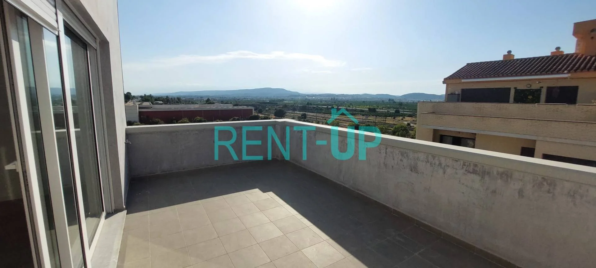 New Xàtiva penthouse, three bedrooms