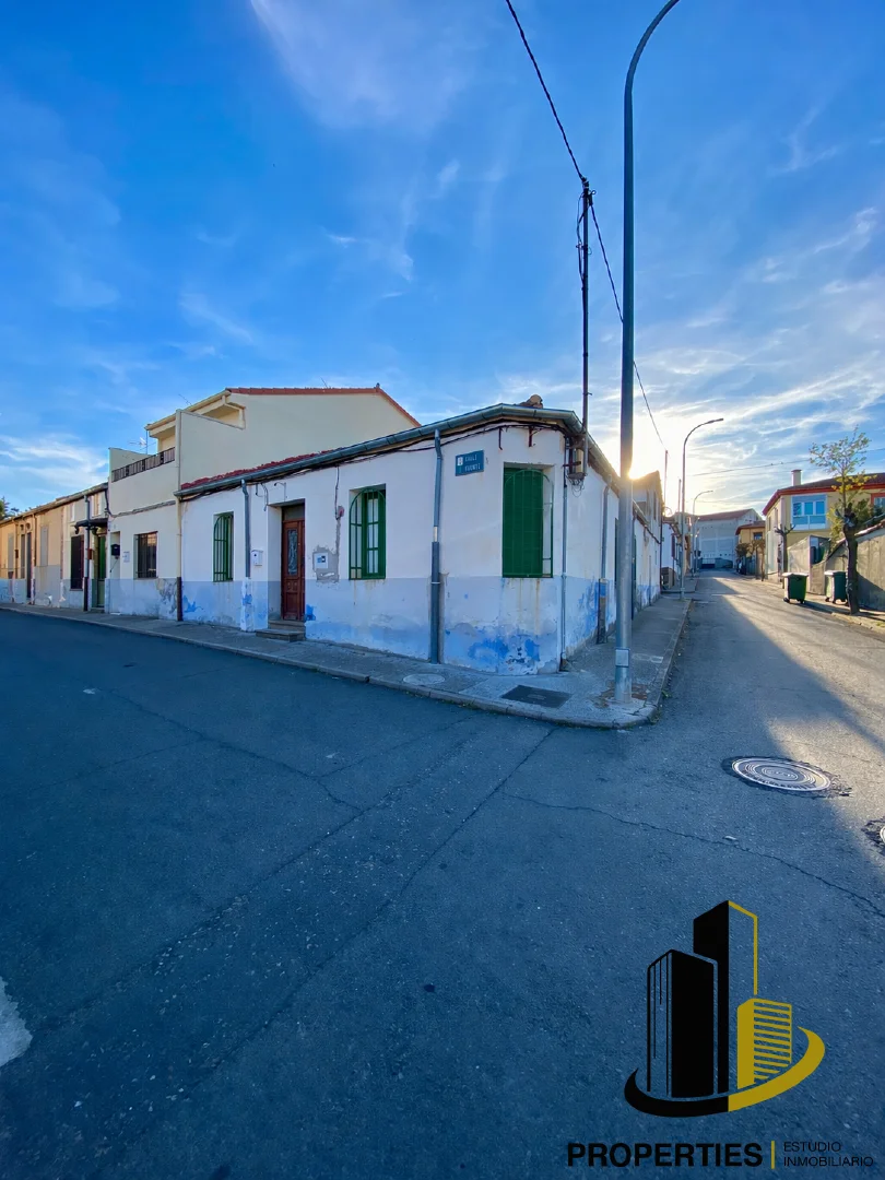 Guijuelo renovation house, 181 m²