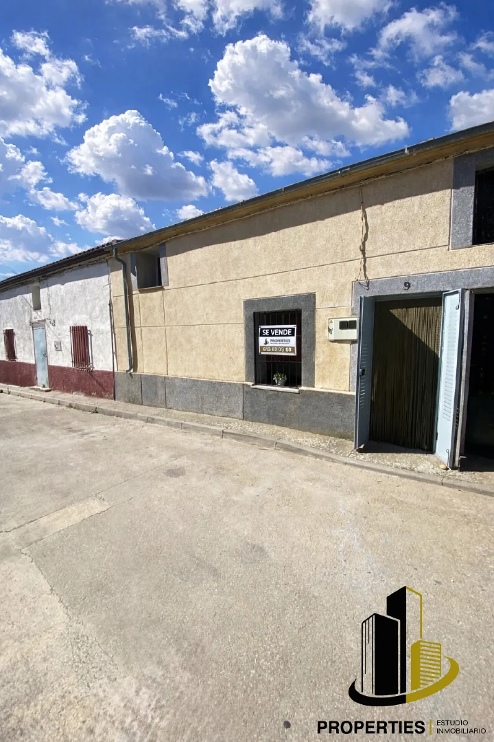 Casa rural en La Tala de 144 m²