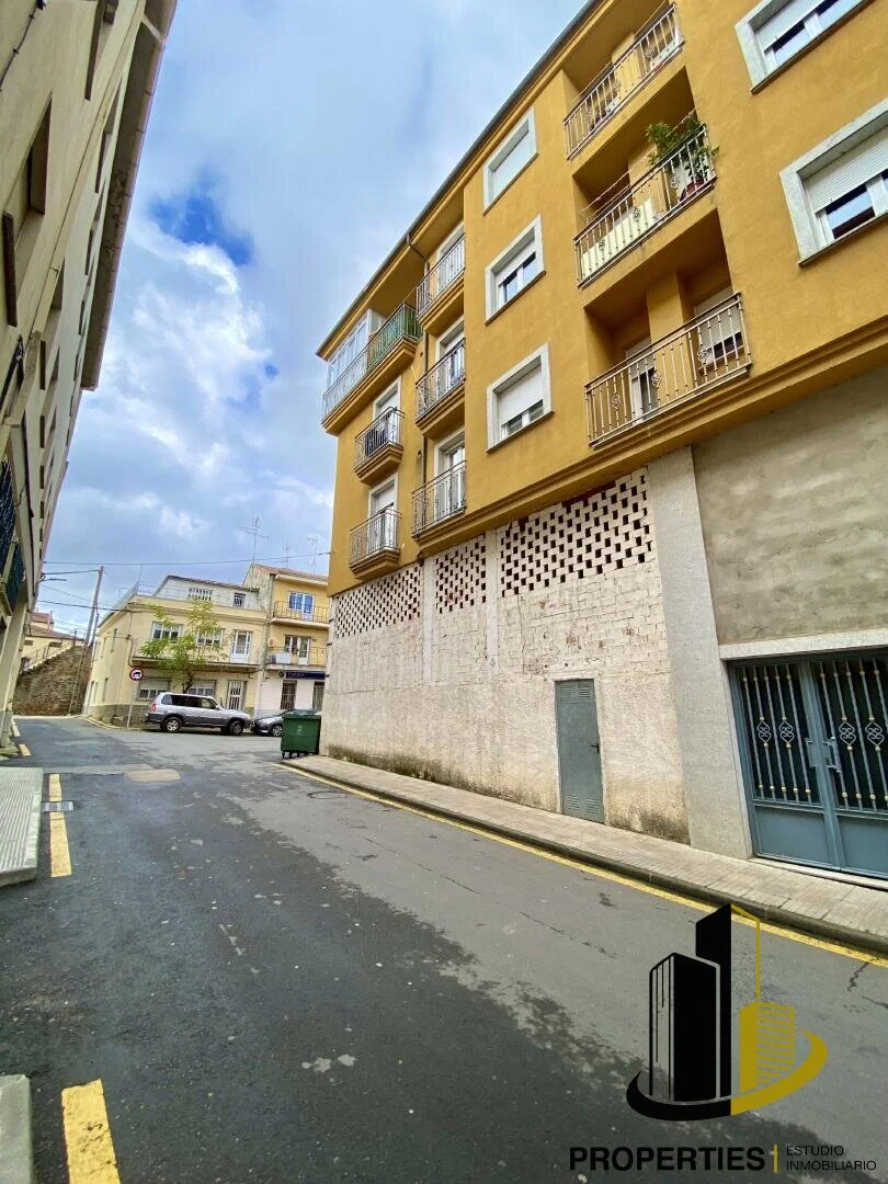 Two-level commercial space in Guijuelo