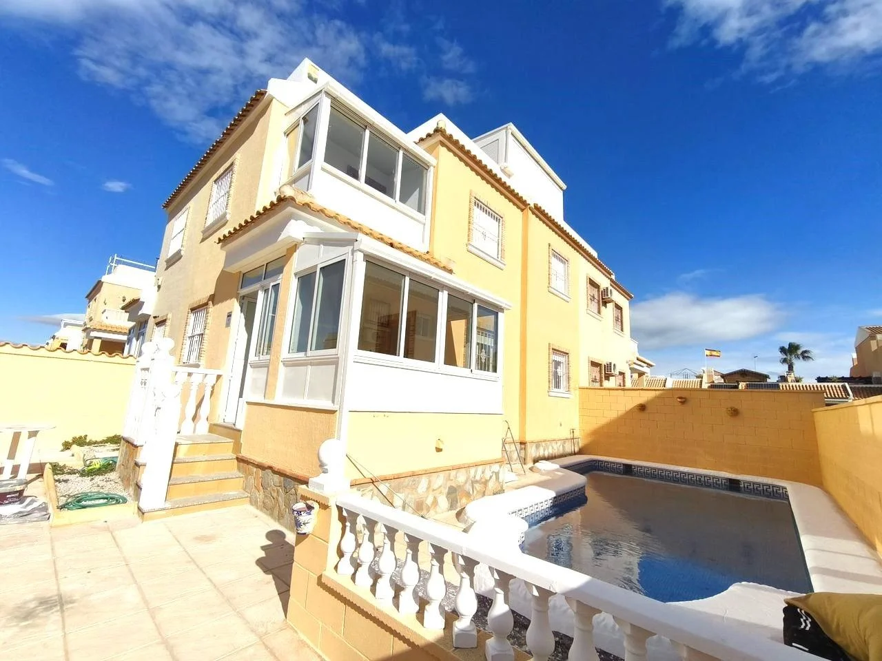 Bungalow reformado en Rojales con piscina privada