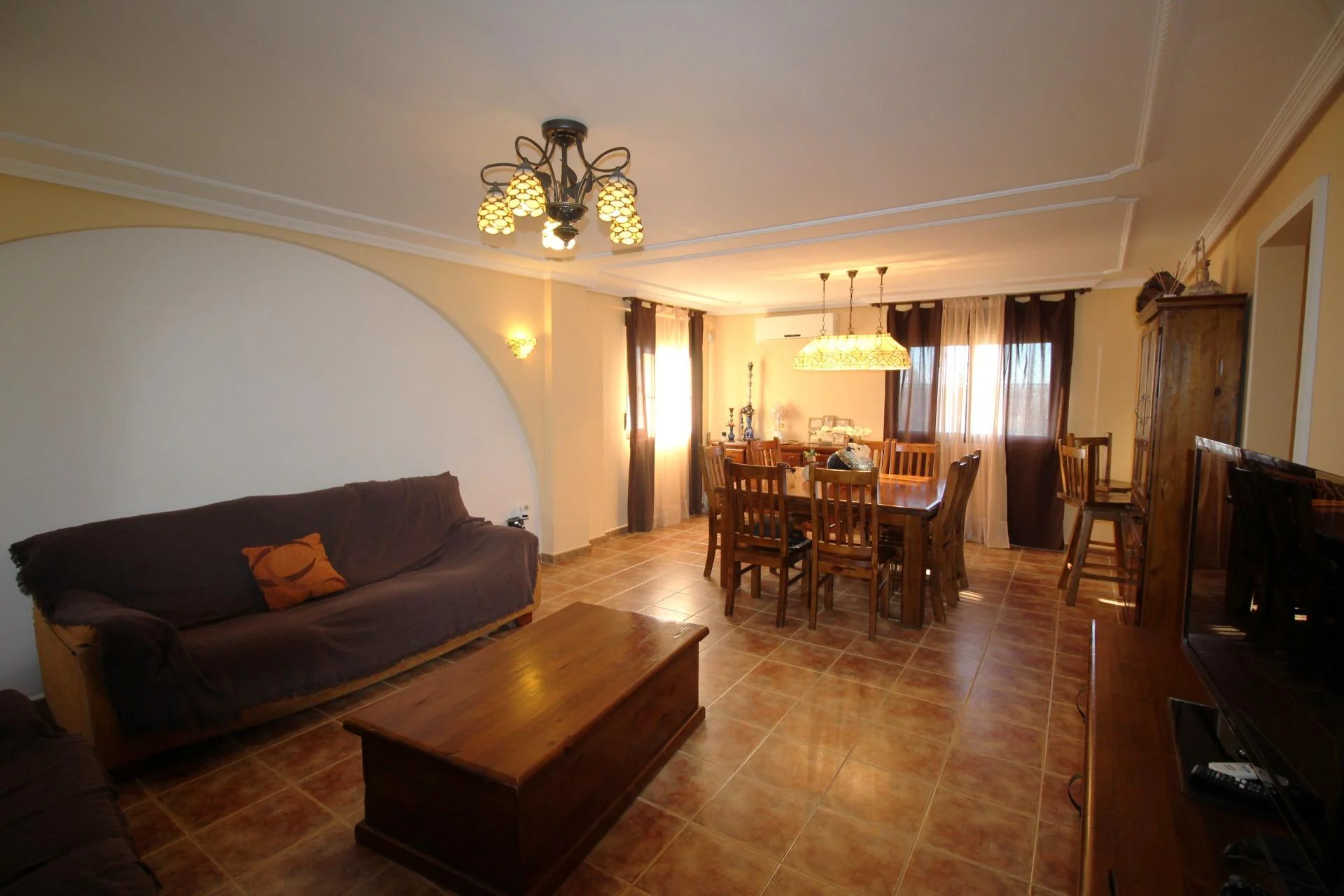 Chalet with two dwellings, large plot