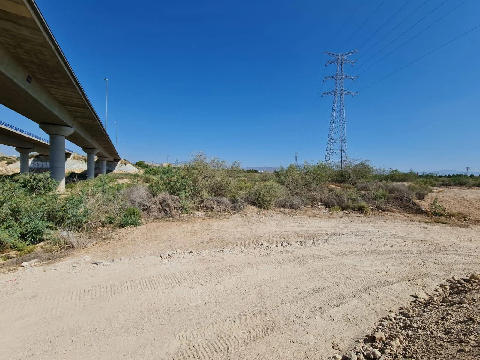 Rural San Vicente plot near university
