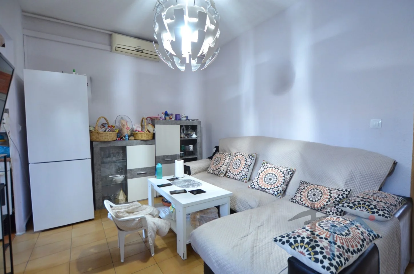 Rented Piera townhouse, three-bedroom investment