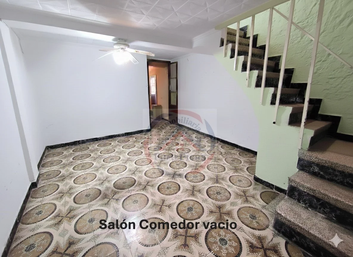 Xàtiva house with rental conversion potential