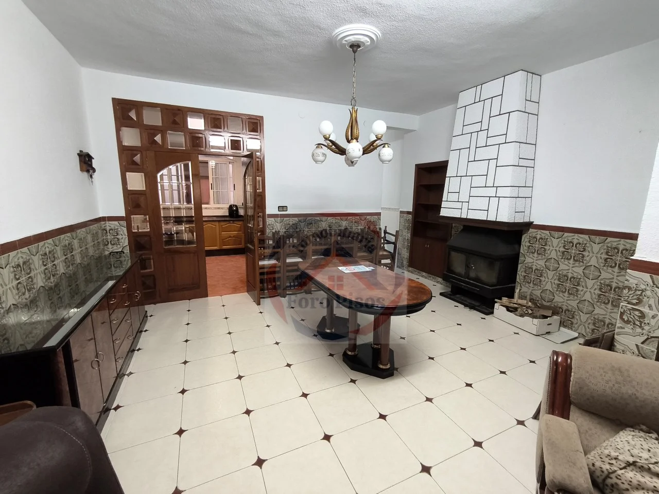 Large La Llosa house with garage