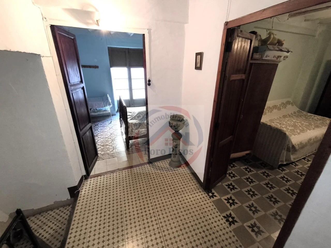 Historic-centre house with five bedrooms