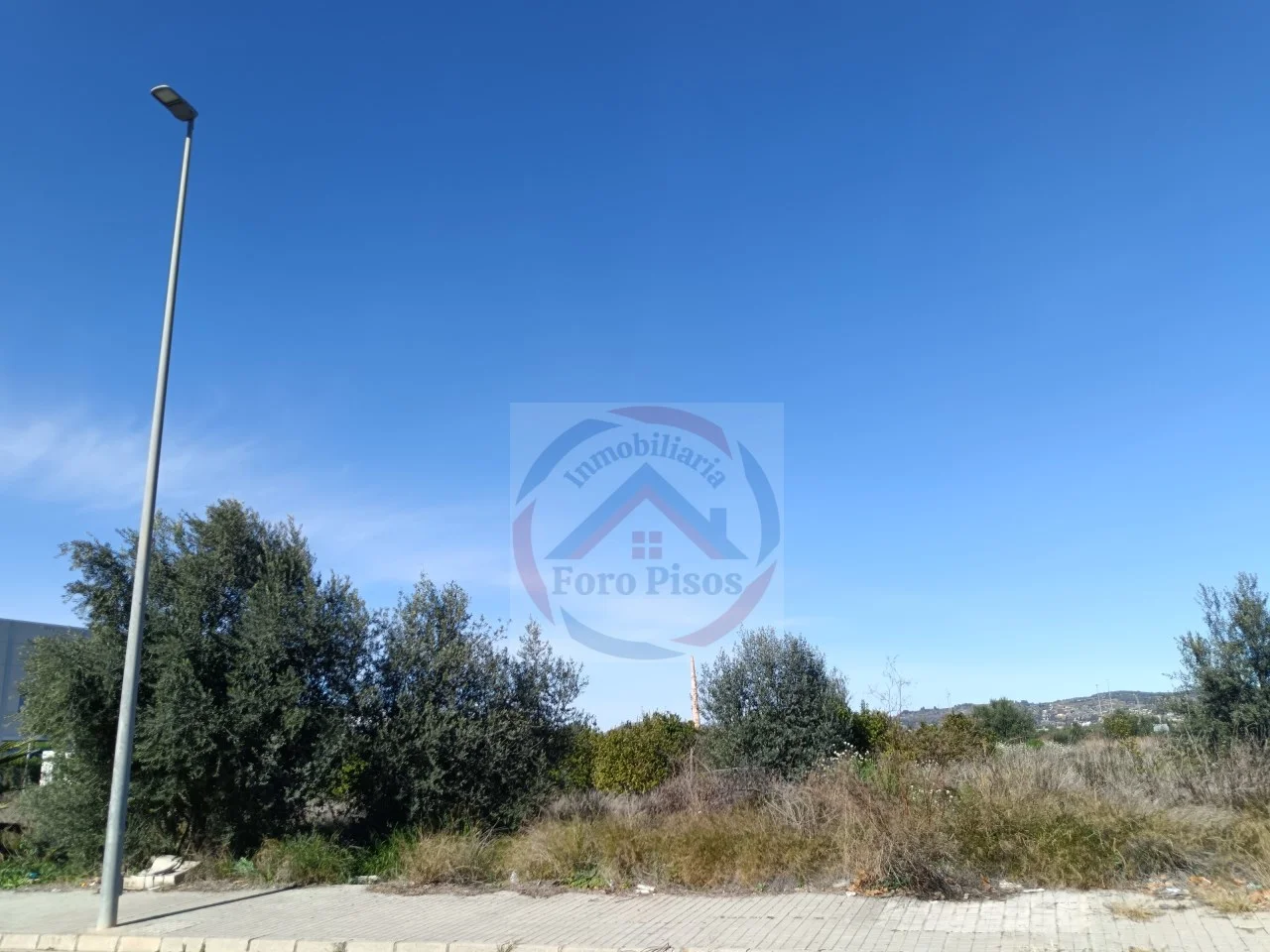Industrial land in Xàtiva, 1,800 m²