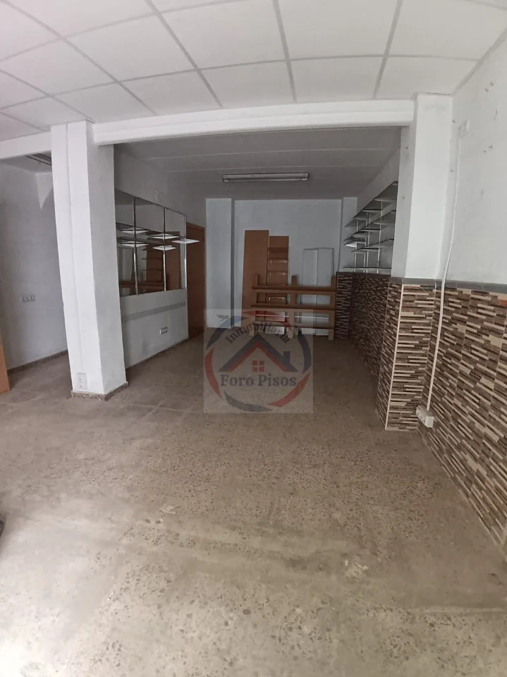 Central Manuel commercial unit, 50 m²