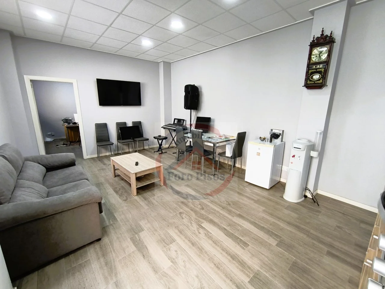 Commercial unit with residential conversion potential