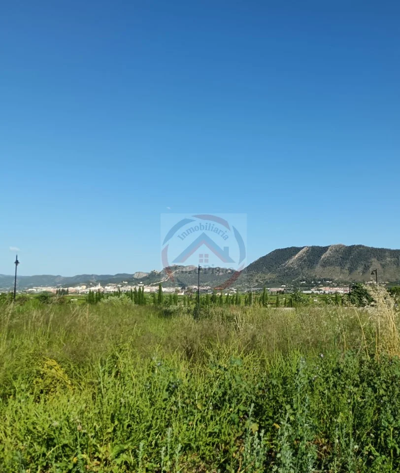 Urban plot near Xàtiva castle views