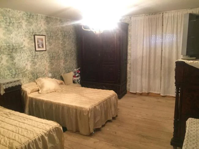 Casa para reformar cerca de León, 8 habitaciones