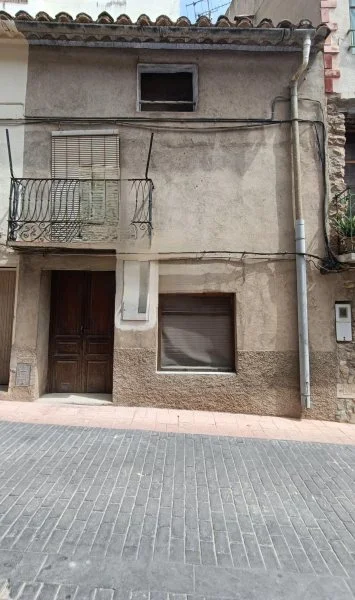 Casa tradicional para reformar en Useras