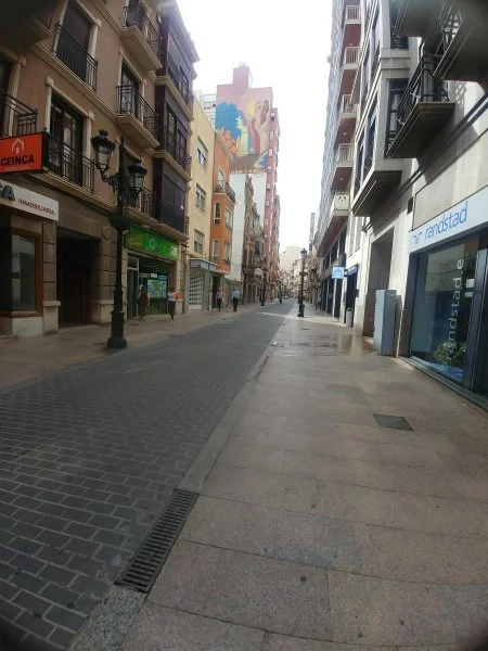 Local céntrico de 120 m² a pie de calle