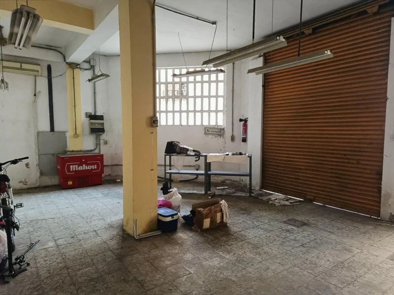 Street-front corner premises to reform