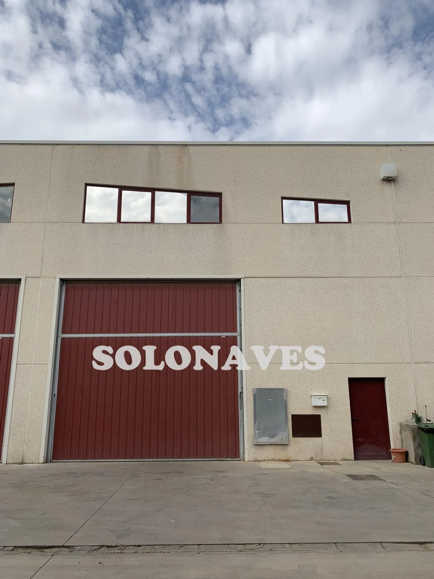 Industrial warehouse in Valdeconsejo, 410 m²