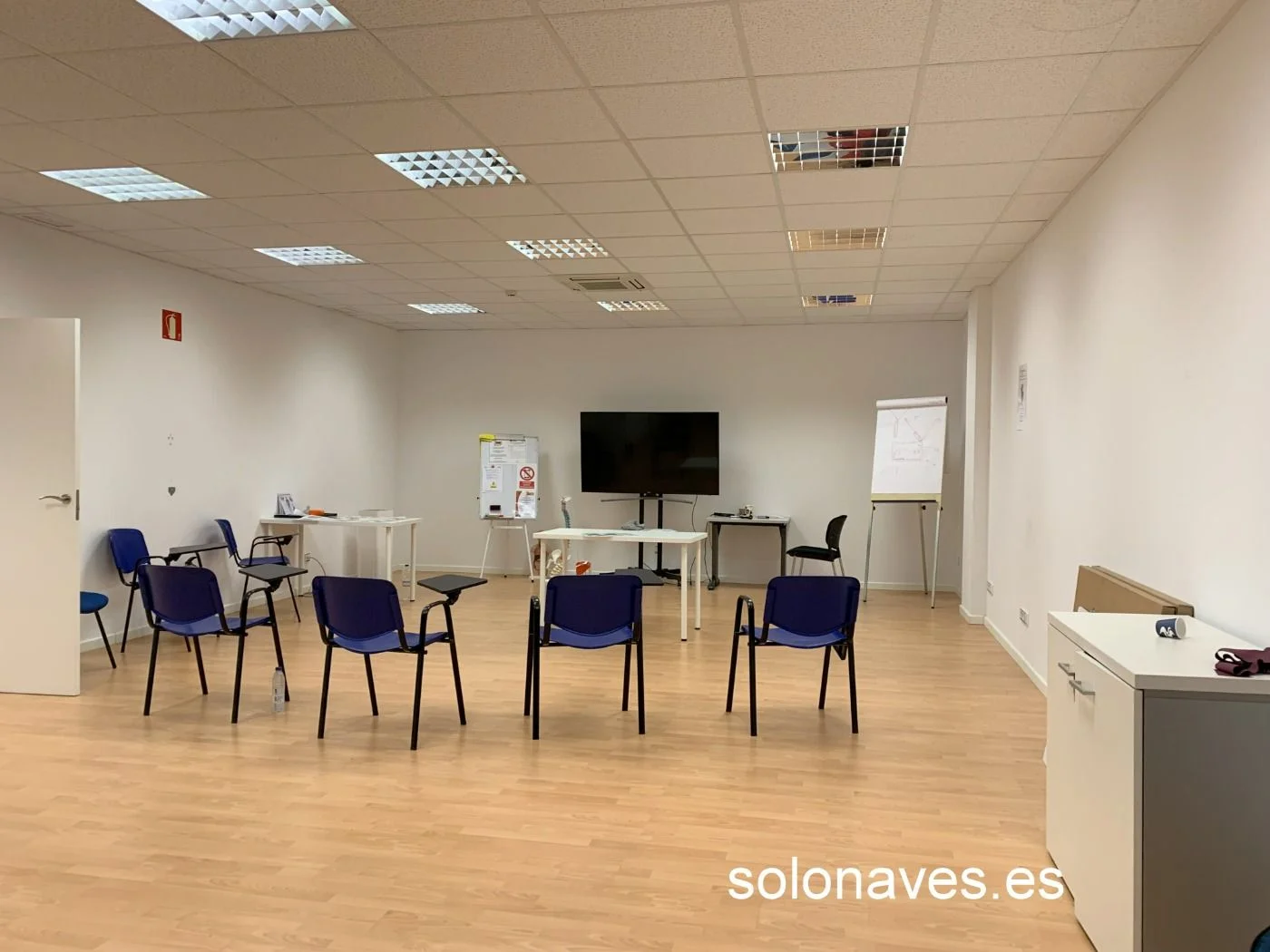Logistics warehouse in Zaragoza, 408 m²