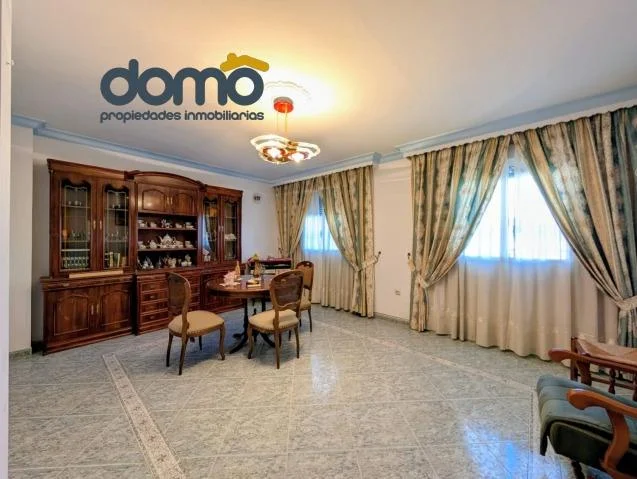 Two-unit townhouse with 314 m² plot