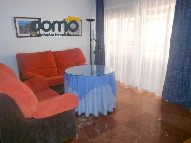 Central Granada flat, 2-bedroom investment