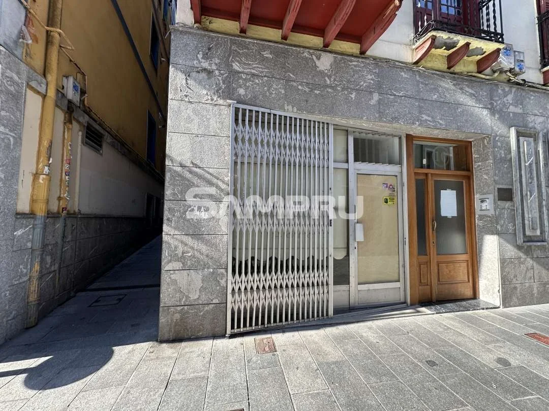 Local comercial céntrico en Arrasate, 41 m²
