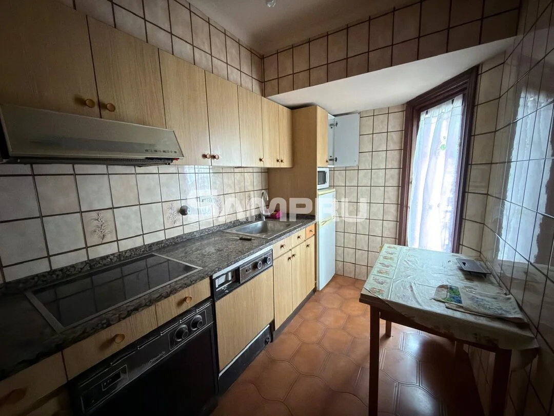 Piso para reformar en Bergara, tres habitaciones