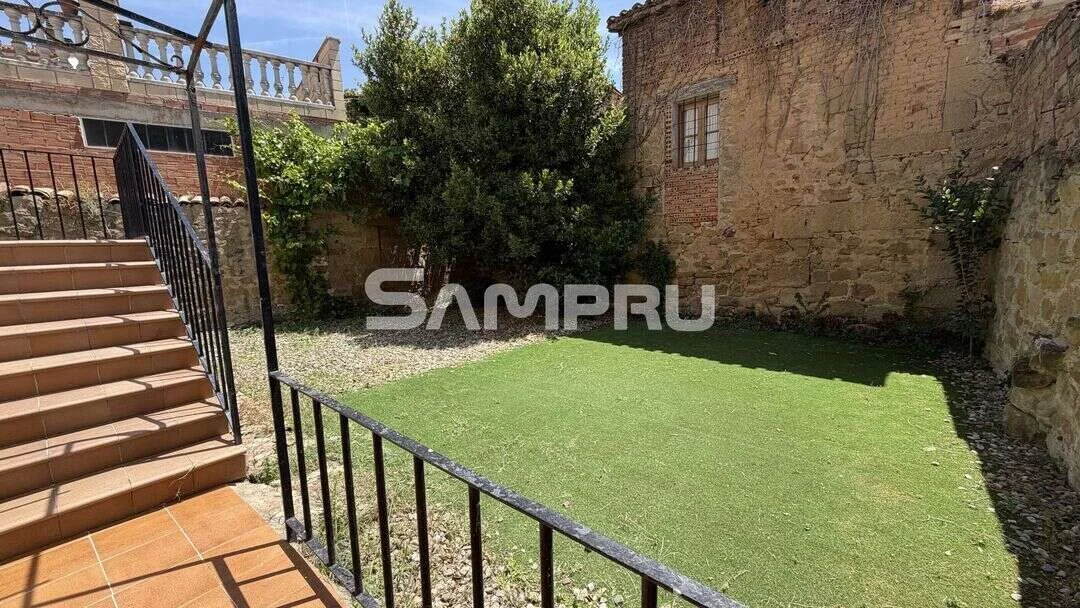 Village house with patio, 3 bedrooms