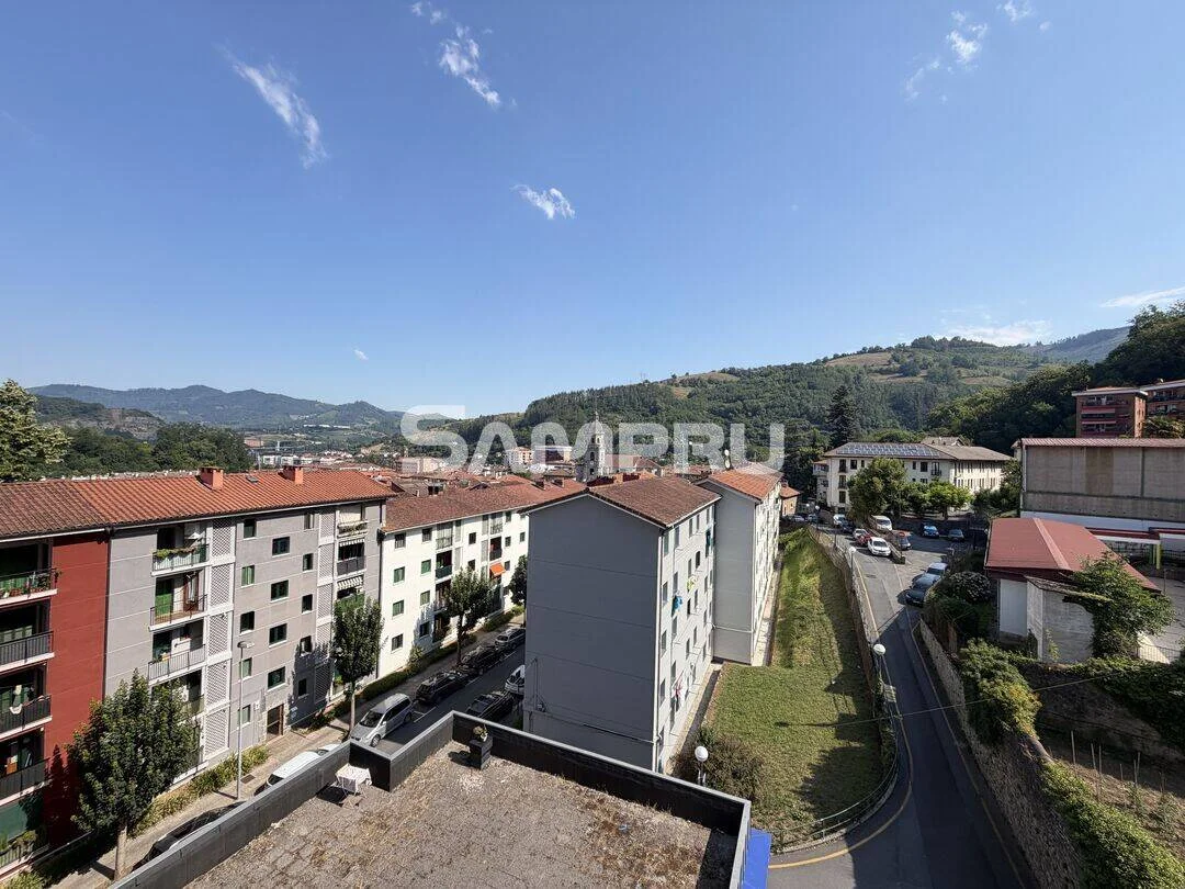 Piso rehabilitado en Bergara, 3 dormitorios