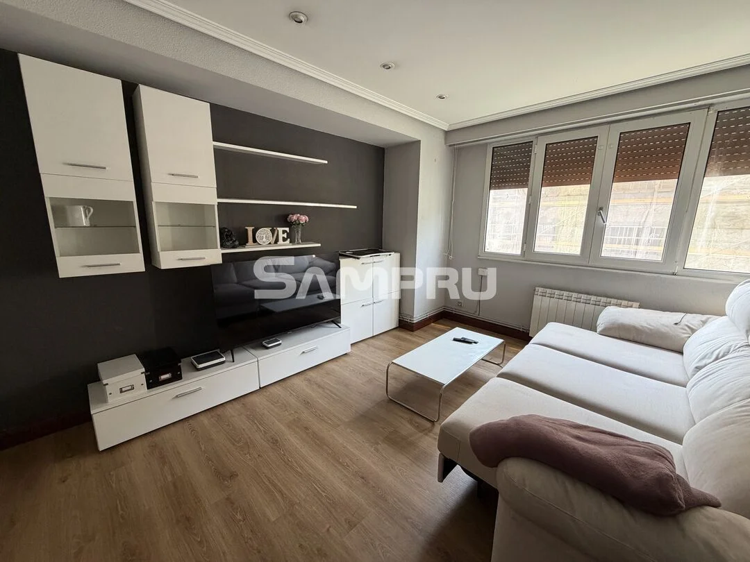 Bright Eibar flat with elevator, 3 bedrooms
