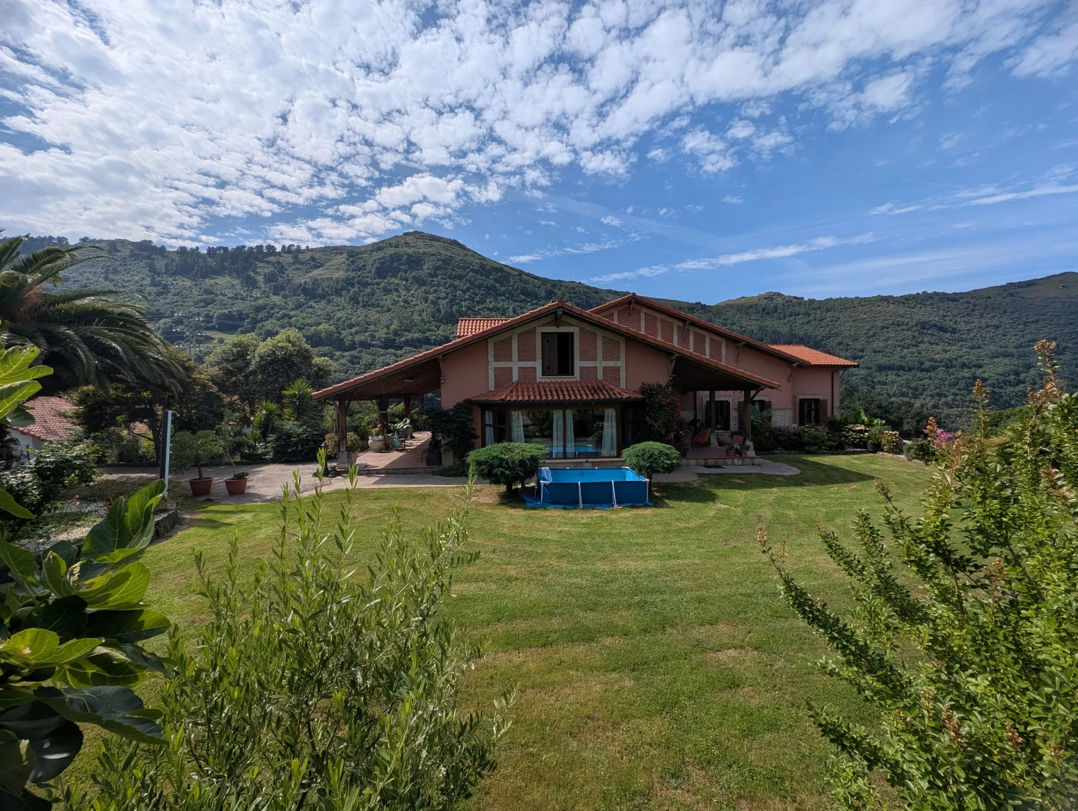 Luxury house in La Bien Aparecida