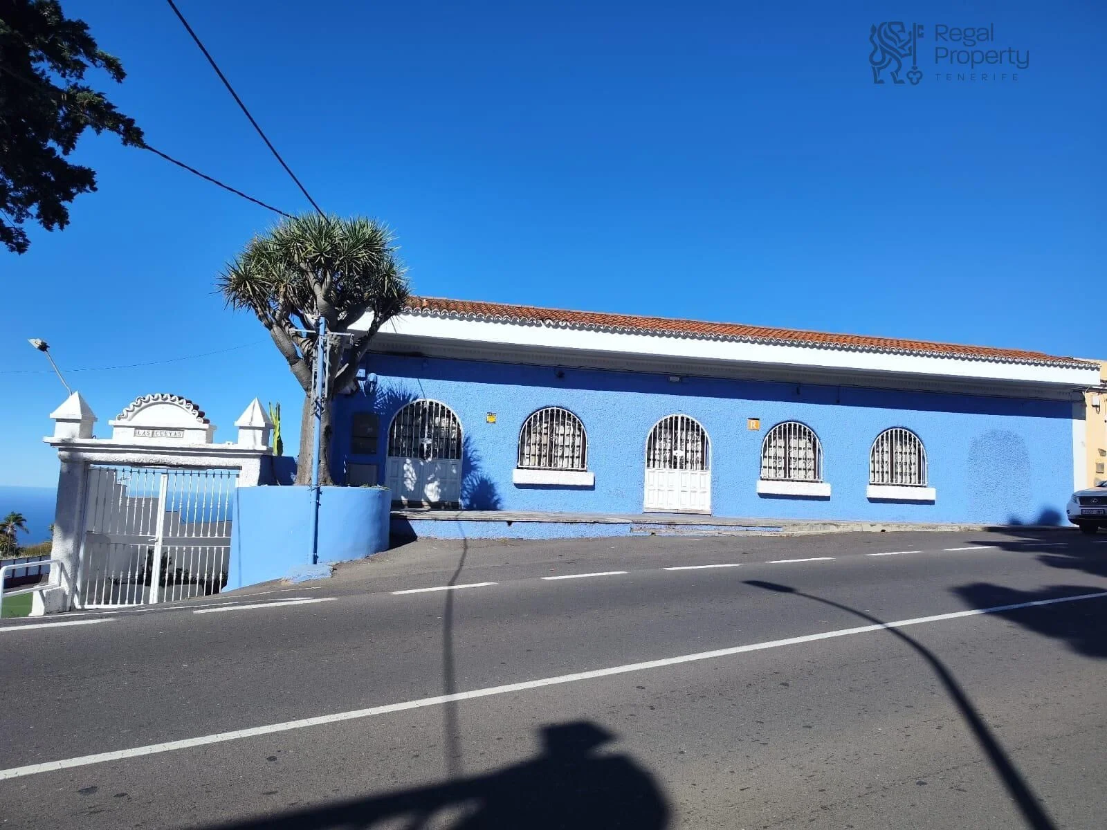 Edificio en Tacoronte con solar anexo