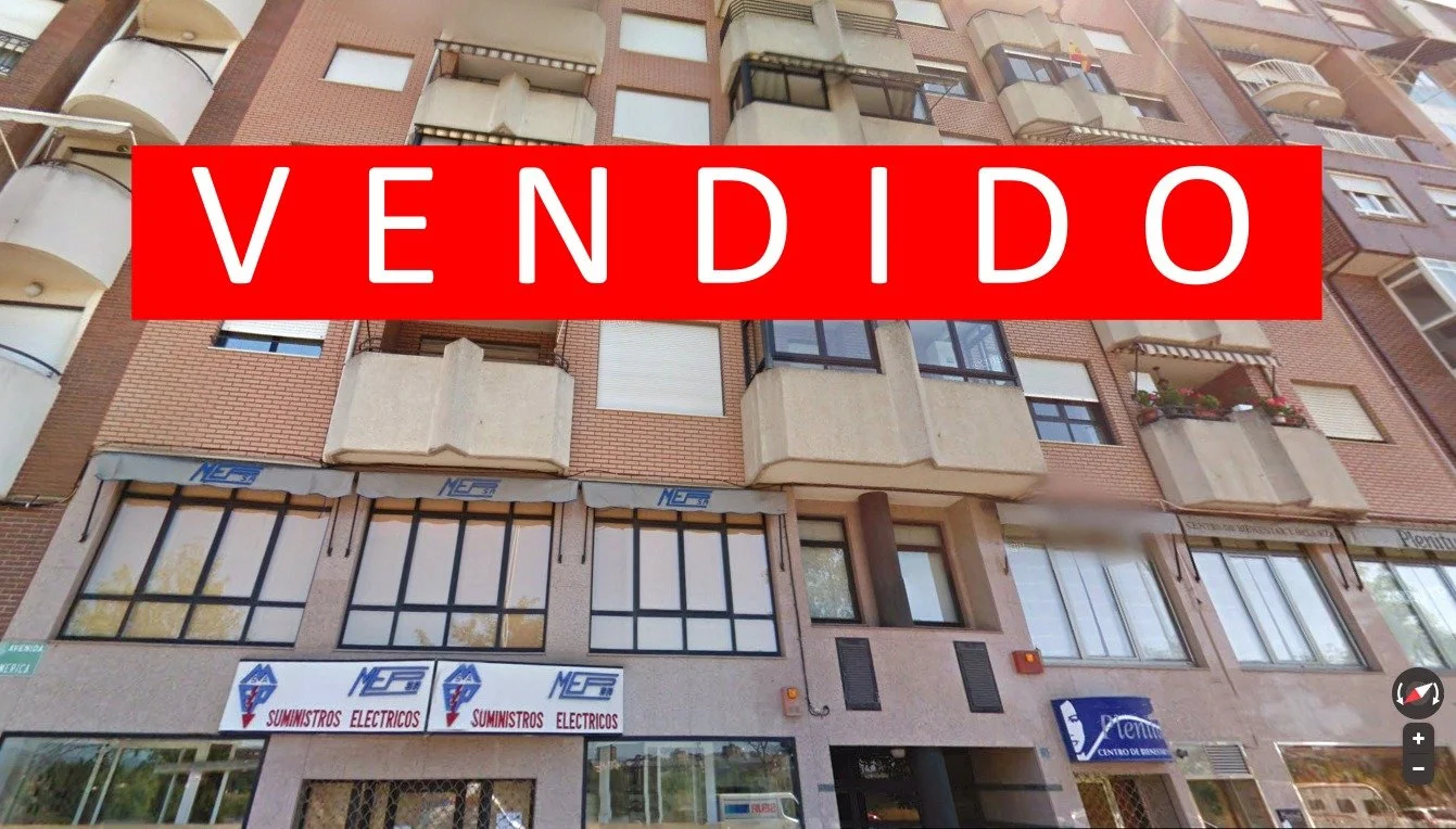 Piso de tres dormitorios con garaje en Ponferrada