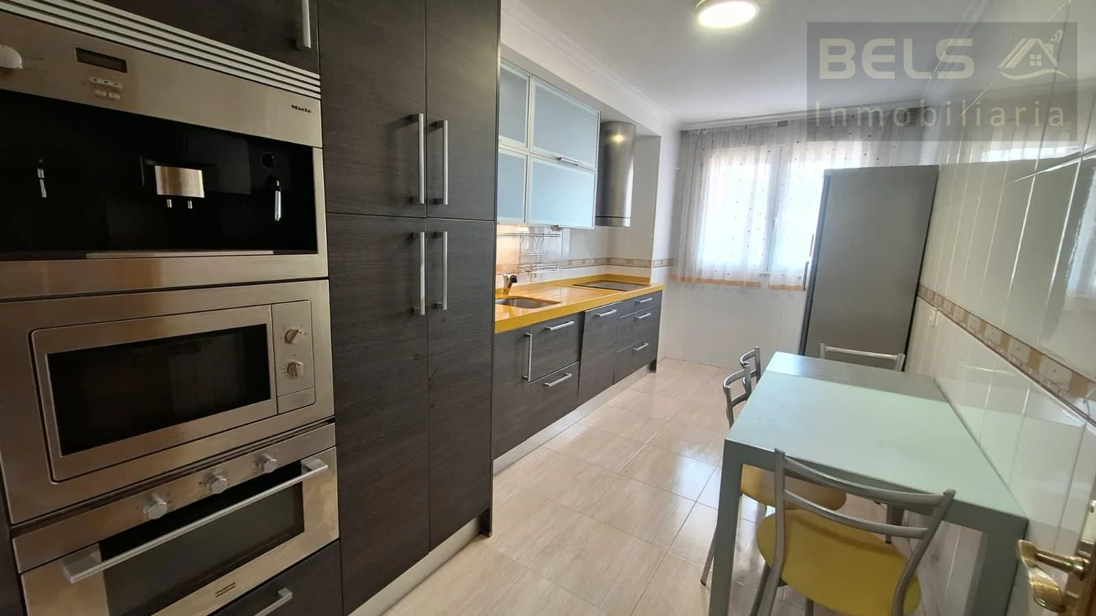 Central Ponferrada duplex with independent access