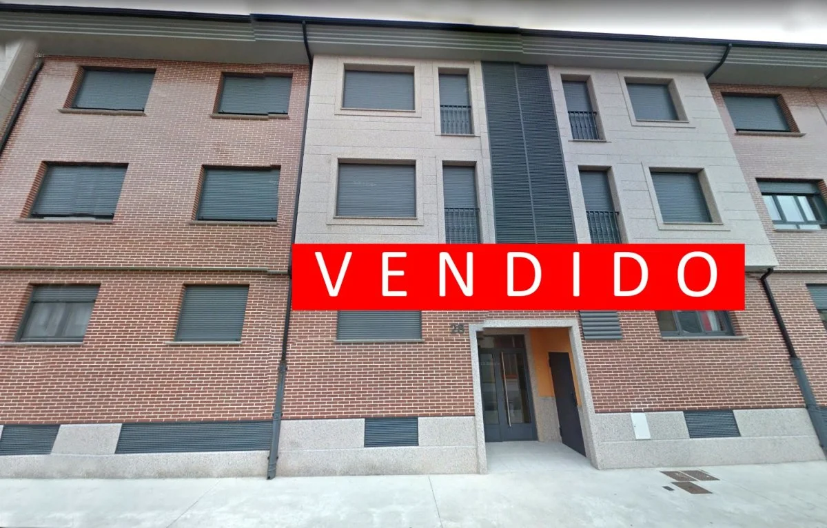 Three-bedroom flat with large terrace
