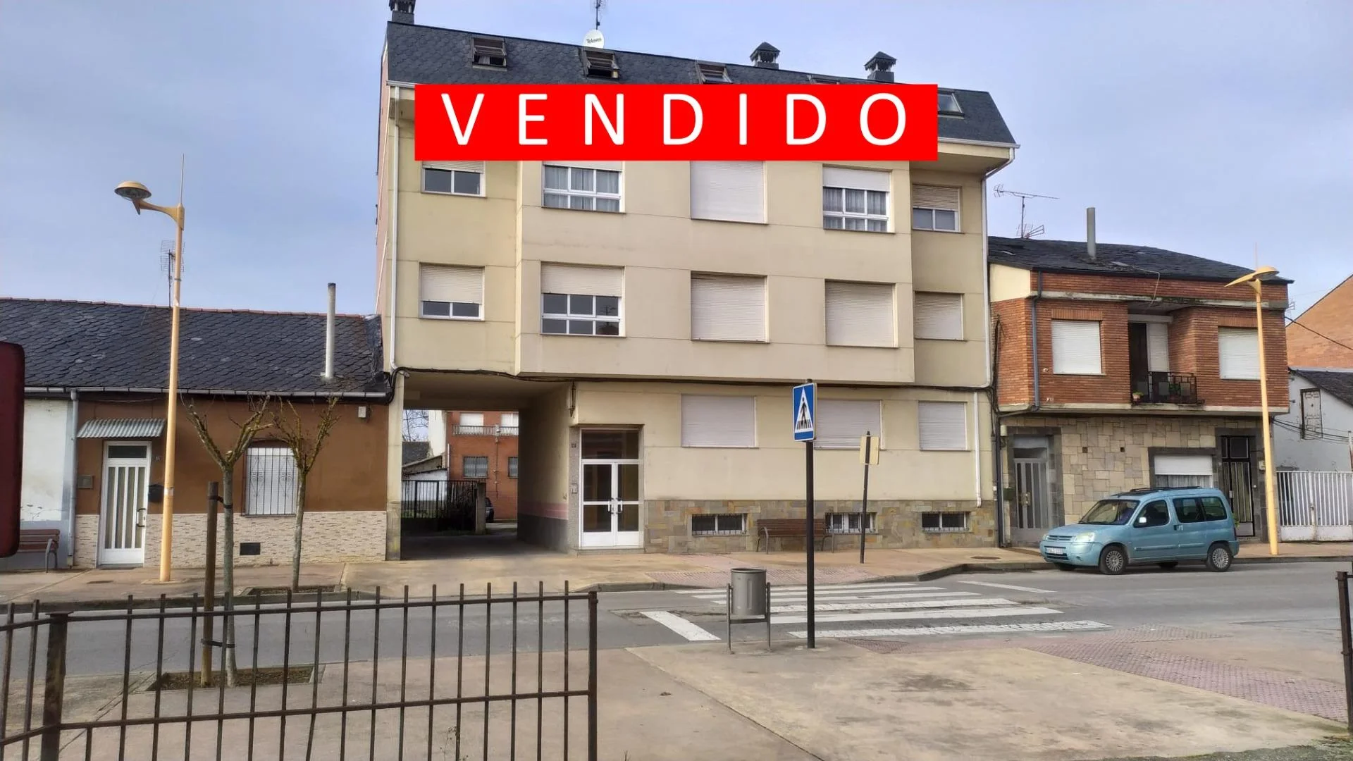 Four-bedroom Fuentesnuevas flat with parking