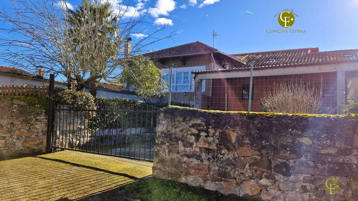 Casa tradicional en el entorno rural de Molledo